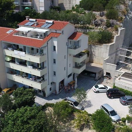 Apartments Rica Omiš Екстериор снимка