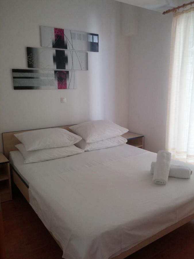 Apartments Rica Omiš Екстериор снимка